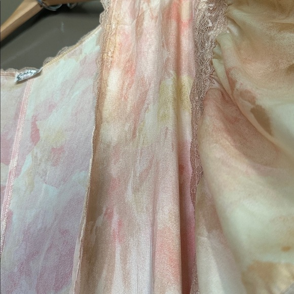 Free People Moonbeams Laced Ruffle Robe pastel colors size S-L - Picture 12 of 13